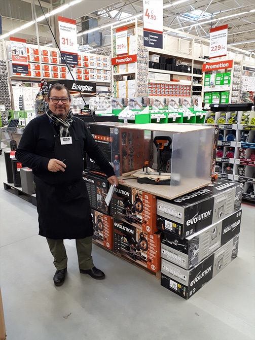 Promotion des ventes pour la marque Evolution dans une grande surface de bricolage